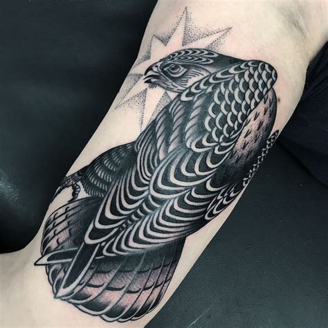 Discover 75+ traditional falcon tattoo - in.cdgdbentre