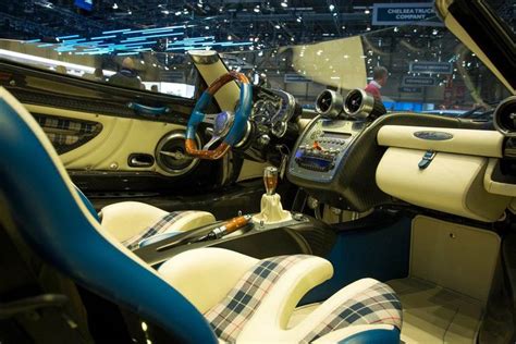 Pagani Zonda Hp Barchetta’s Interior | Moda años 50 mujer