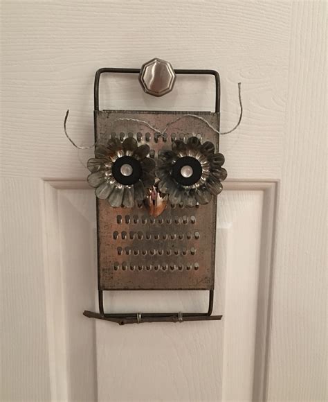 Vintage Yard Owl (from a cheese grater) So cute! | Owl crafts, Owl garden art, Recycled art