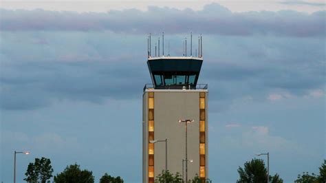 Fargo airport official who ran over runway workman won’t face charges ...