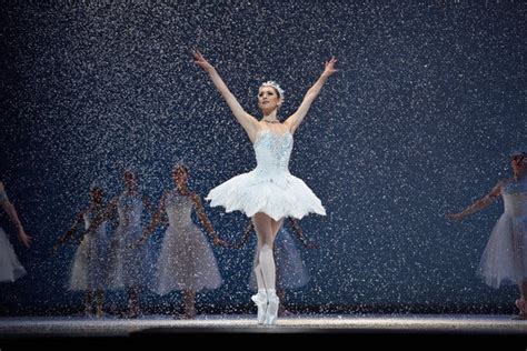 10 Ways to Tell if Your ‘Nutcracker’ Is Traditional - The New York Times