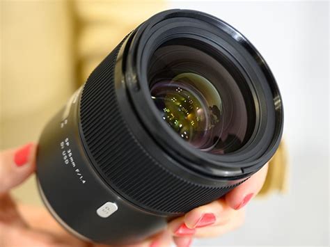 Tamron issues compatibility notices for lenses adapted to Canon, Nikon ...