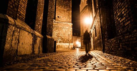 Best ghost tours in the UK for a spine-tingling evening out including ...