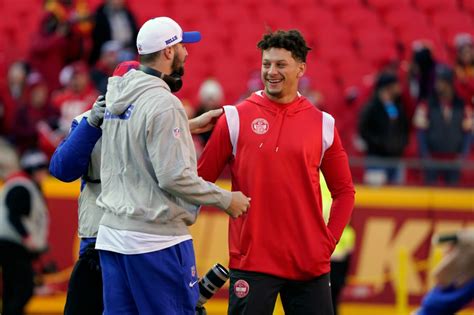 Patrick Mahomes, Josh Allen talk about friendship ahead of Divisional Round