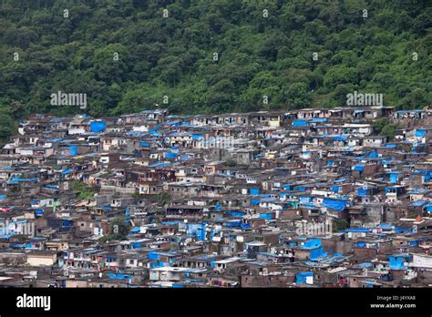 Slums on hill at vikhroli park, mumbai, maharashtra, india, asia Stock Photo - Alamy