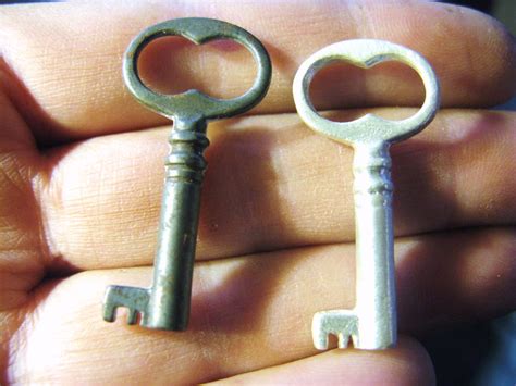 key | sandcast from a vintage skeleton key. (and it only too… | Flickr