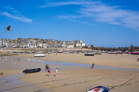 St Ives | Low tide at St Ives Harbour | Graeme Churchard | Flickr