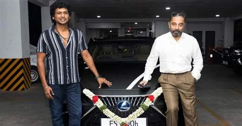 Actor Kamal Haasan gifts Lexus ES300H to Vikram movie's director