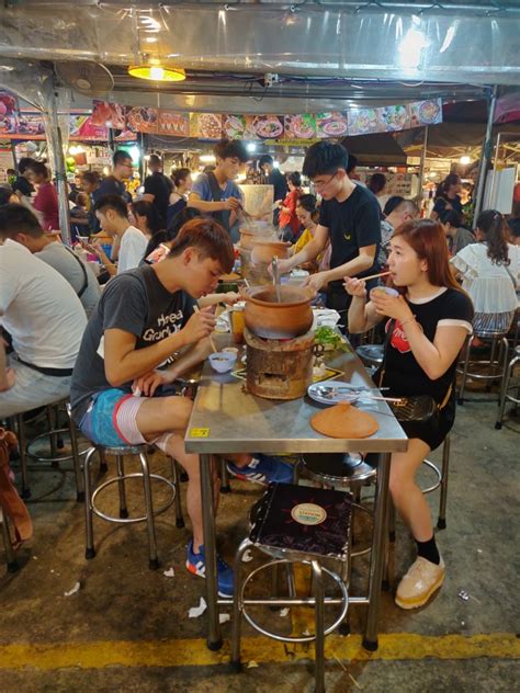 Top 10 Bangkok Shopping Markets - Chronicles of a World Traveller