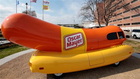 Man who got generations humming Oscar Mayer wiener song dies at 87 ...