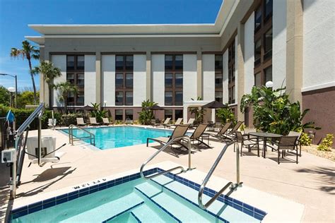 Hampton Inn Daytona Speedway-airport Pool: Pictures & Reviews - Tripadvisor