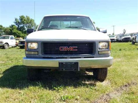 GMC C2500 (1999) : Light Duty Trucks