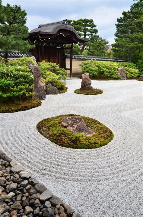 3722 best Zen Rock Garden images on Pinterest | Japanese gardens, Yard ...