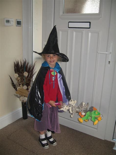 Room on the Broom Costume | Room on the broom, Book week costume, Teacher halloween costumes