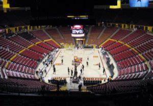 Contact of Wells Fargo Arena customer service