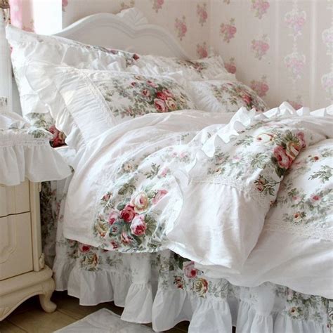 Shabby chic bedding sets – a romantic atmosphere in a stylish bedroom