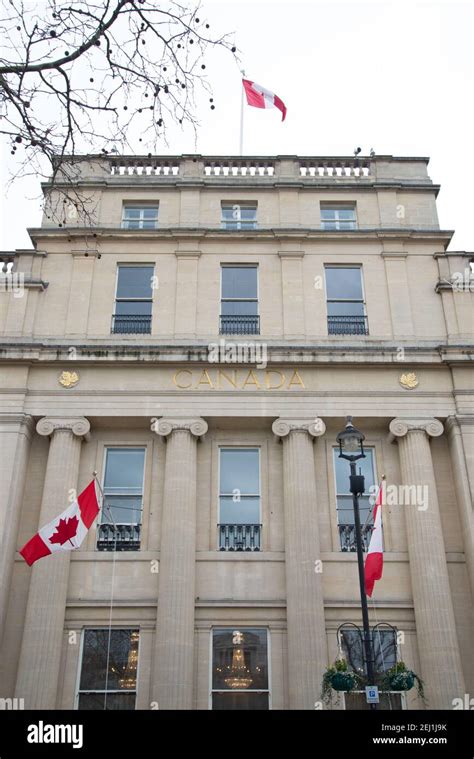 Canadian embassy london hi-res stock photography and images - Alamy