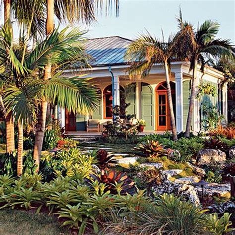 20+ Extraordinary Tropical Beach House Architecture Ideas | Backyard landscaping, Landscape ...