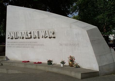 ACravan: Animals In War Memorial, London