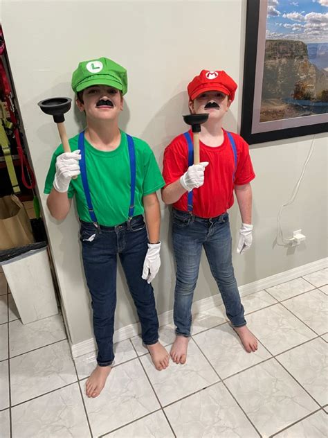 Mario and Luigi Halloween costume | Mario and luigi costume, Mario costume, Mario and luigi ...