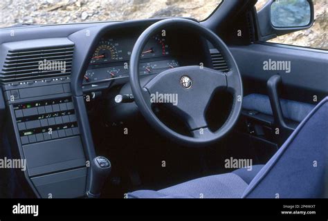 1990 Alfa Romeo 164 3.0 V6 interior Stock Photo - Alamy