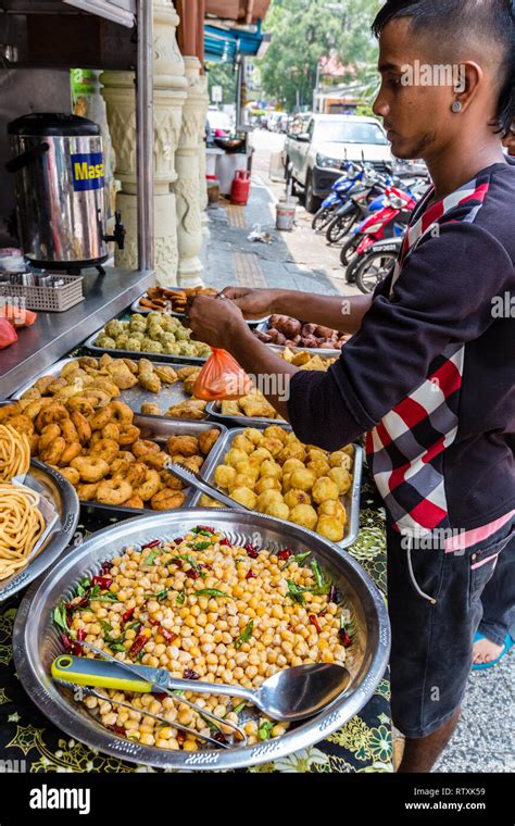 Indian fast food hi-res stock photography and images - Alamy