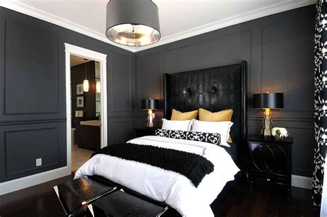 15 Refined Decorating Ideas in Glittering Black and Gold