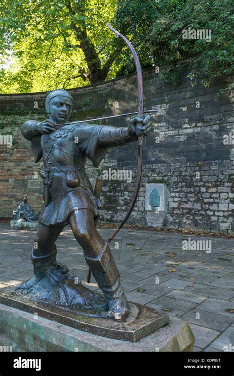 Statue of Robin Hood, Nottingham Castle, Nottingham Stock Photo ...