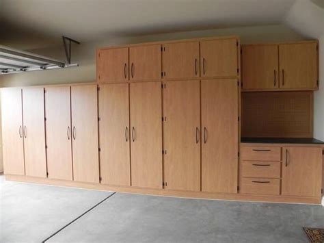 Pin by Mari Lesniak on Garage Storage | Garage cabinets ikea, Garage cabinets diy, Garage ...