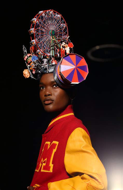 See 20 of Philip Treacy’s Most Incredible Catwalk Hats | Vogue