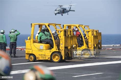 Uss Harry S Truman Cvn 75 ストックフォトと画像 - Getty Images