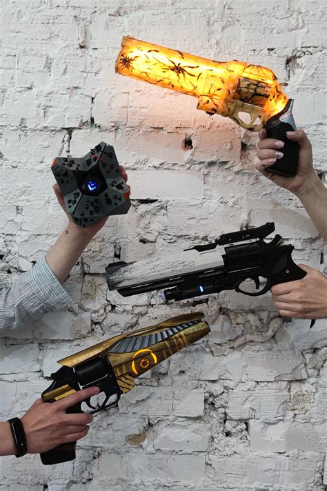 [cosplay props] Golden gun, Ghost, Hawkmoon and our novelty Igneous ...