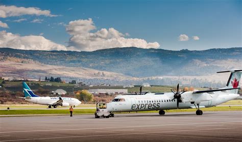 Kelowna airport shuts airspace amid wildfires - Victoria Times Colonist