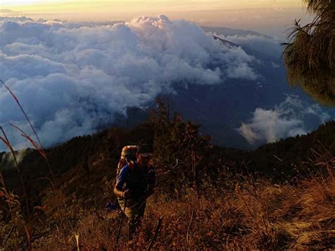 Mount Agung A Hike To The Best Sunrise View - IdeTrips