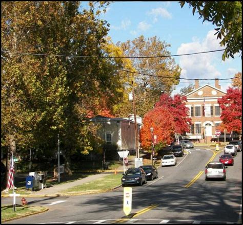 Dahlonega Day Trip - Town Square Historic Dahlonega Georgia Fall Colors ...