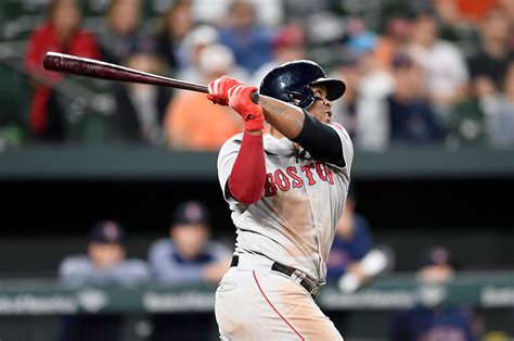 Red Sox: Rafael Devers may be breaking out of his slump