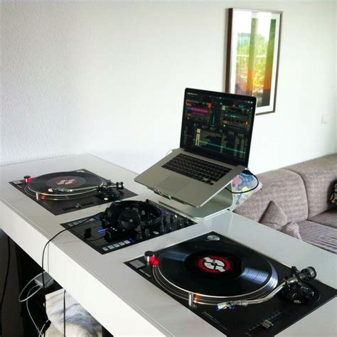 Living Room Setup with Nice DJ Table - DJ Setup at FunDJStuff.com