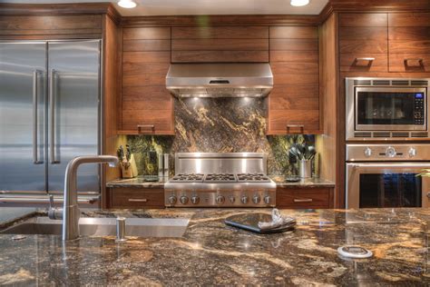 Natural Stone vs. Engineered Stone: What is Best for Your Kitchen Counters?