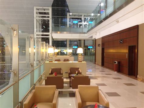 Emirates A380 First Class Lounge Dubai - Concourse A Preview - Point Me ...