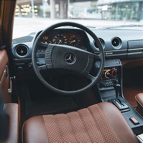 Perfect interior! W123 By @simonlaslo #mercedes #mercedesbenz #benz # ...