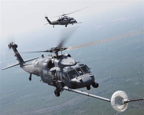 Mid-air refueling of Blackhawk helicopter | Aviation - Helicopter and ...