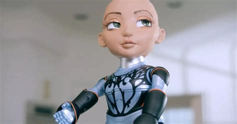 Humanoid robot Sophia has a MINI-ME - and it's seriously creepy ...