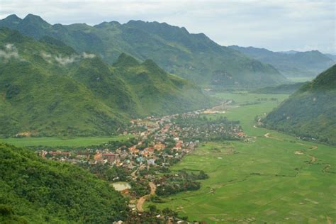 Hiking in Vietnam: 10 Trails with the Most Picturesque Views