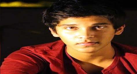 Dhruv Vikram Biography - Wikis, Childhood, Family & More