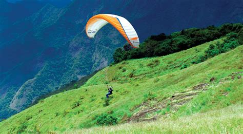 Paragliding in Vagamon - Vagamon Kerala