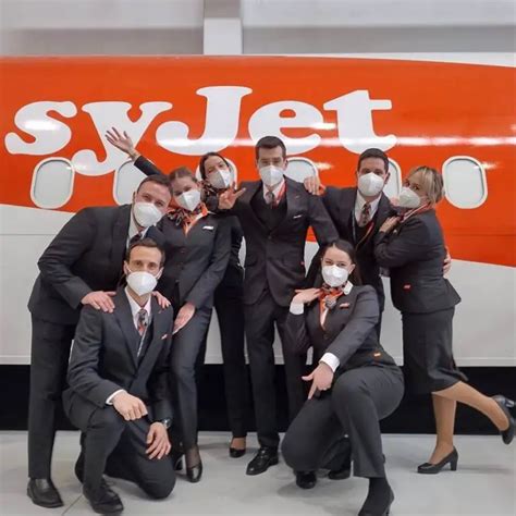 EasyJet Flight Attendant Requirements and Qualifications - Cabin Crew HQ