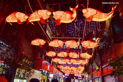 Decorations, lanterns illuminated to greet Spring Festival in China[1]- Chinadaily.com.cn