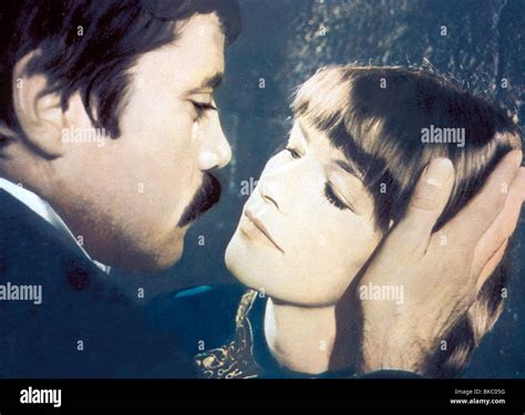 Women in love 1969 glenda jackson hi-res stock photography and images ...