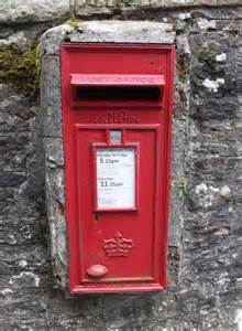 Post box without monarch's initials © Barbara Carr cc-by-sa/2.0 :: Geograph Britain and Ireland