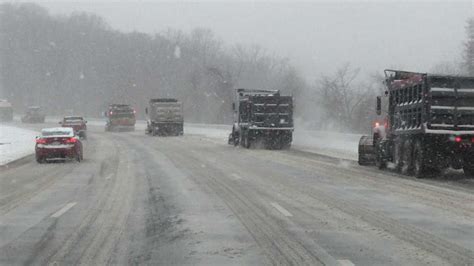 Monday snow photos throughout Maryland